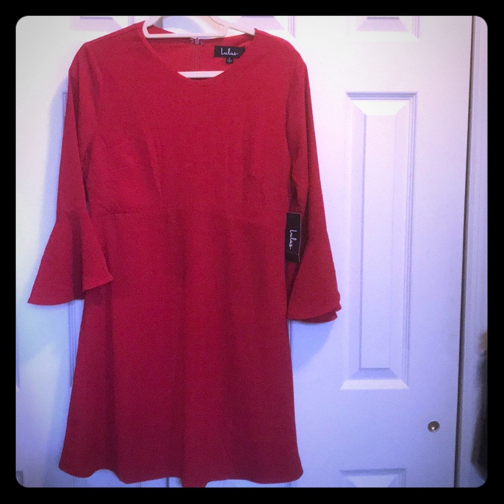 NWT classy Lulu’s red dress with tulip sleeves!